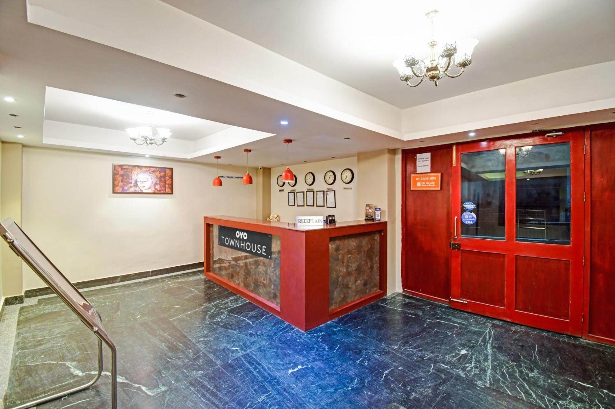 גנגטוק Townhouse Mansarovar Hotel מראה חיצוני תמונה