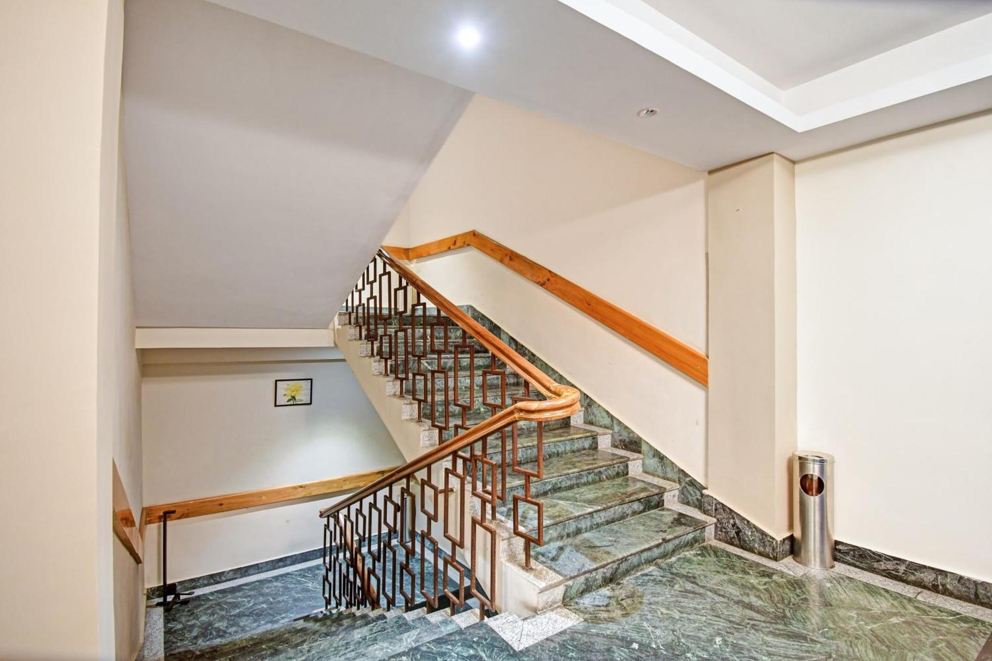 גנגטוק Townhouse Mansarovar Hotel מראה חיצוני תמונה